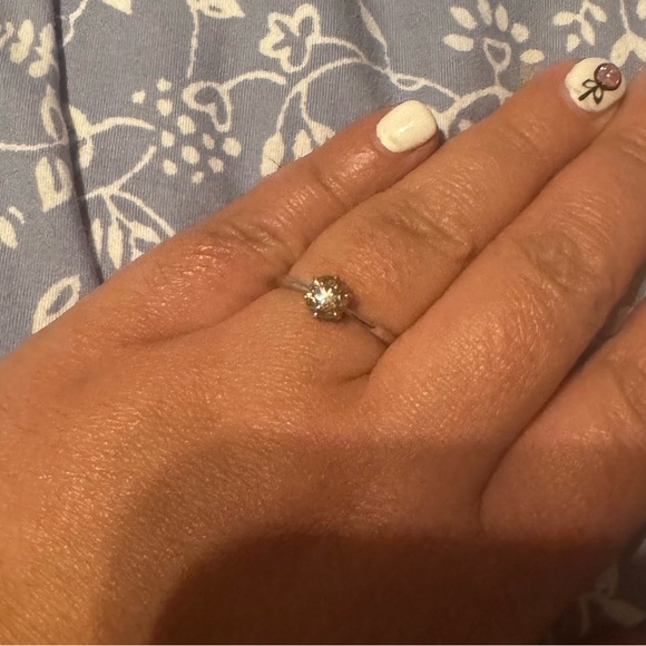 18-carat white gold 1-carat both total 2 carats - Picture 5 of 10